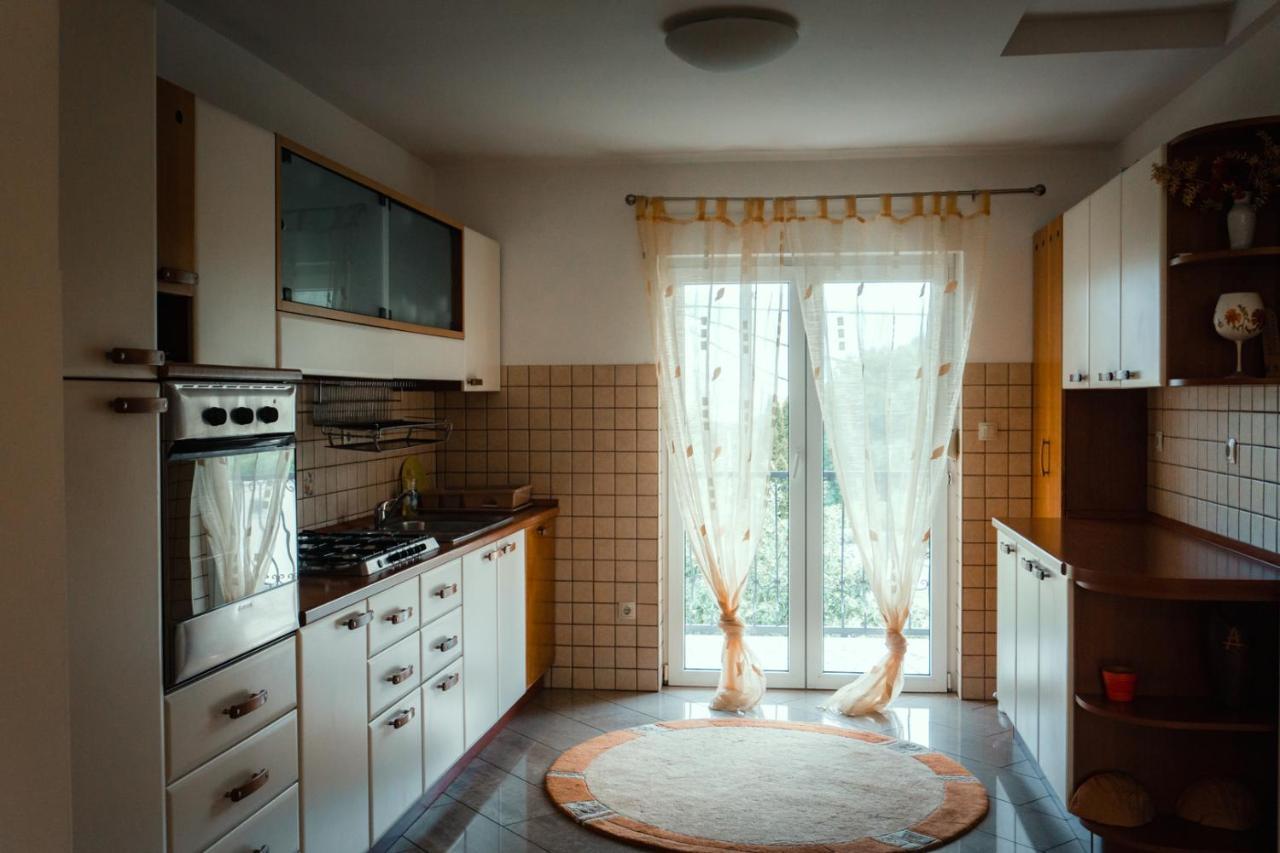 Holiday Home Rozic - Villa With Private Seasonal Heated Pool Mostar Eksteriør bilde