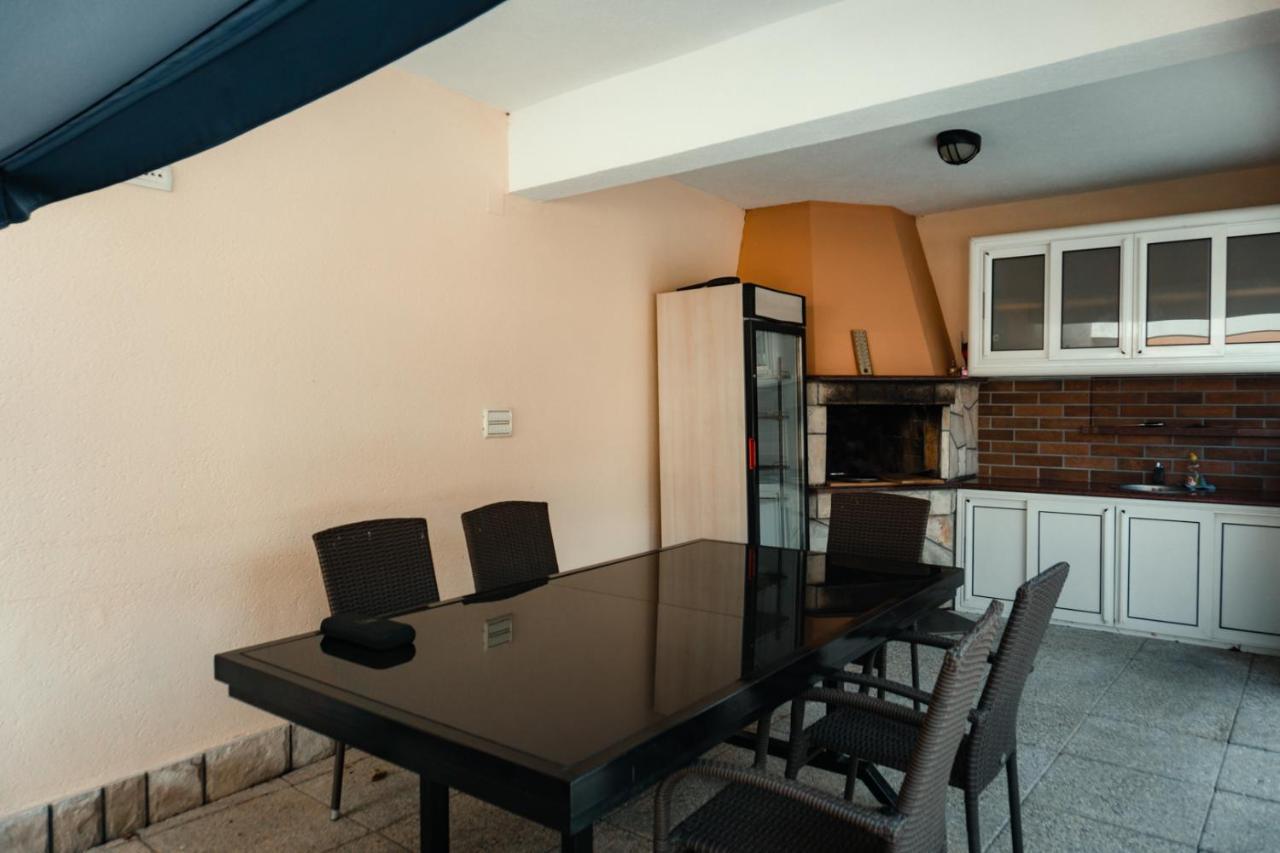 Holiday Home Rozic - Villa With Private Seasonal Heated Pool Mostar Eksteriør bilde