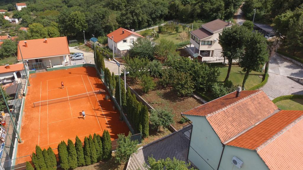 Holiday Home Rozic - Villa With Private Seasonal Heated Pool Mostar Eksteriør bilde